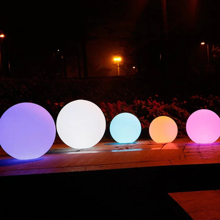 SolaraGlow – Solarbetriebene Kugelleuchte mit warmem LED-Licht für den Garten
