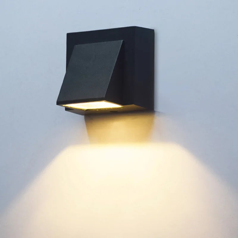 LumiBrick – Robuste Außenwandleuchte mit warmweißem Licht