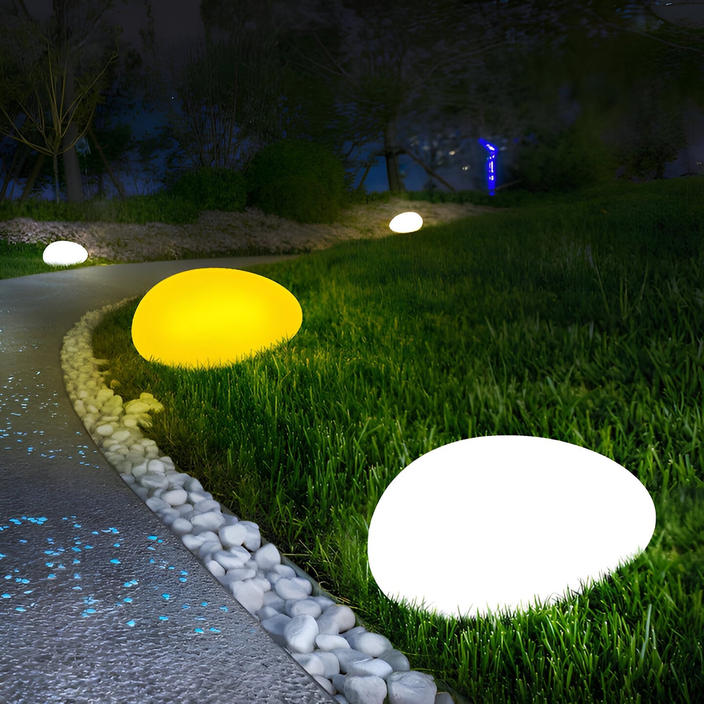 PebbleLume - Solarbetriebene Gartenleuchte im Stein-Design, wetterfest