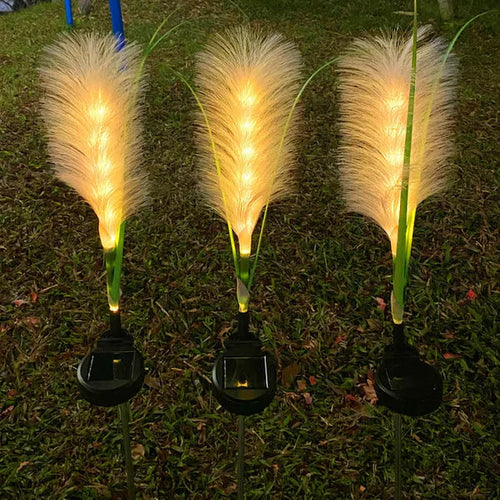 GlowWeave - Solarbetriebene LED Rattan Gartenleuchte für stimmungsvolle Beleuchtung