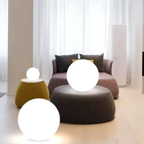 SolaraGlow – Solarbetriebene Kugelleuchte mit warmem LED-Licht für den Garten