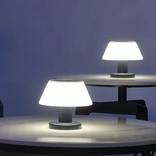 EcoGlowLite - Solarbetriebene LED Tischlampe für Garten und Terrasse
