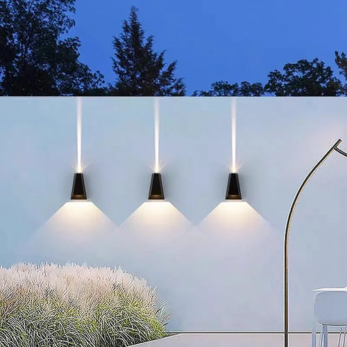 TerraGlow - LED Gartenleuchte für stilvolle Wegbeleuchtung im Außenbereich