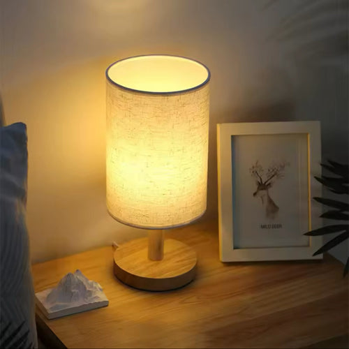 SchlummerGlühn - Moderne LED Tischlampe aus Holz und Leinen für Nachttisch & Schreibtisch, dimmbar mit 3 Lichtfarben