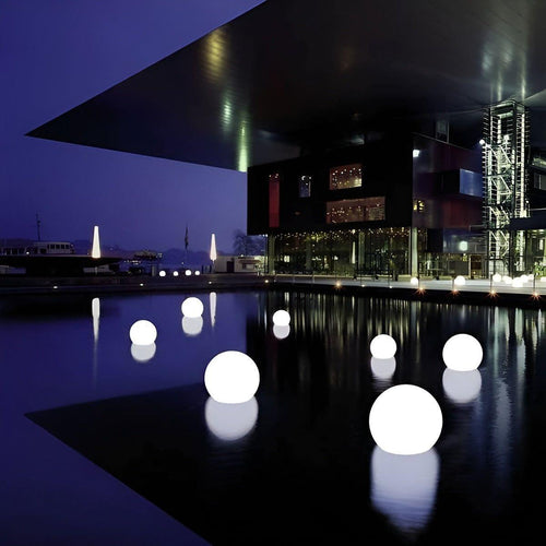GardenLuxe - Farbwechselnde LED Gartenball-Lampe, wasserdicht
