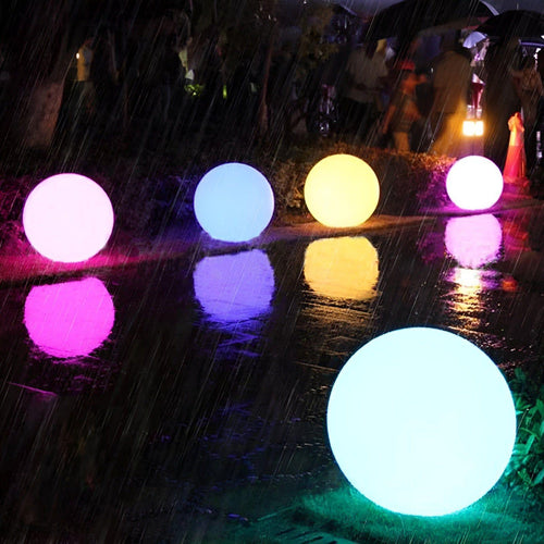 GardenLuxe - Farbwechselnde LED Gartenball-Lampe, wasserdicht