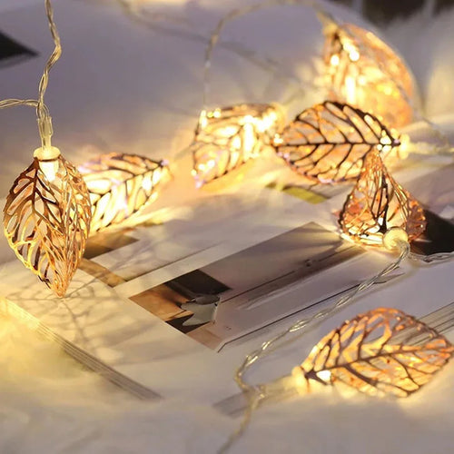 GlowFlora - LED Lichterkette mit Blätter-Design, ideal für Weihnachten und Garten