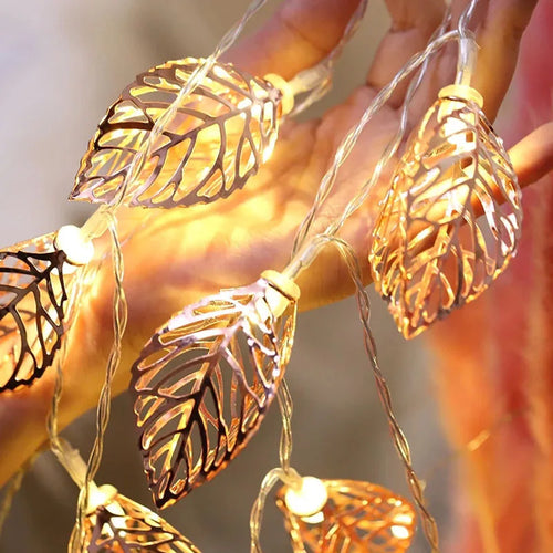GlowFlora - LED Lichterkette mit Blätter-Design, ideal für Weihnachten und Garten