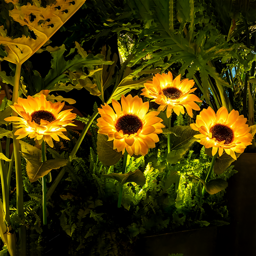 LumiBloom - Solarbetriebene LED Gartenleuchte im Blumen-Design, wasserdicht