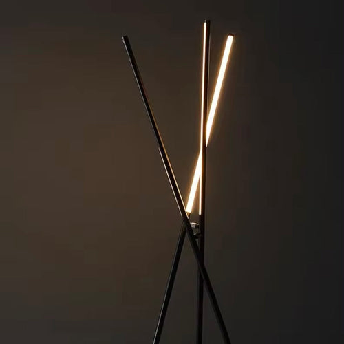 LichtHarmonie - Minimalistische LED Stehlampe für Wohnzimmer, Elegant & Energiesparend 2