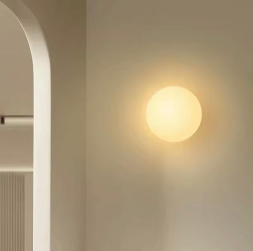 LumaGlanz - Moderne Wandleuchte Innen aus Glas für Schlafzimmer, Flur & Wohnzimmer - Elegantes Design mit sanftem Licht