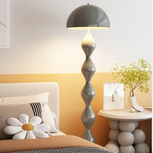 LumenAura - Stilvolle Stehleuchte Schwarz im Skandinavischen Design für Wohnzimmer und Schlafzimmer