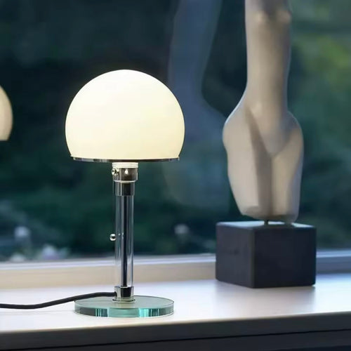 LumenBauhaus - Elegante Tischlampe im Bauhaus-Stil aus Glas und Metall 4