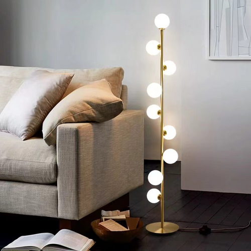 LumenNordic - Elegante Glas Stehleuchte für modernes Wohnen