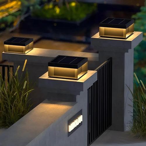 BrightGate - Solarbetriebene LED-Gartenlampe für Tor und Eingang