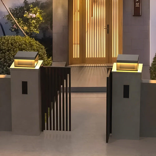 BrightGate - Solarbetriebene LED-Gartenlampe für Tor und Eingang