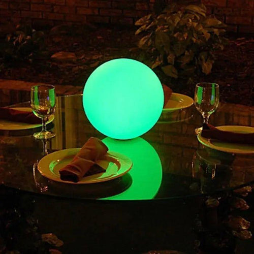 LunaGlow - Bunte Mond-Stehleuchte für Garten und Außenbereich