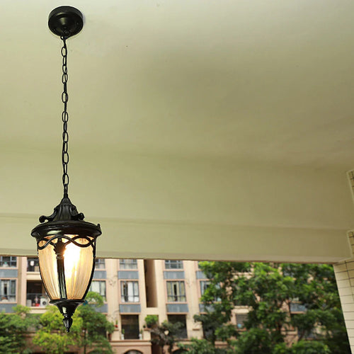 LumenLuxe - Elegante LED Gartenlampe im edlen Design für stilvolle Außenbereiche