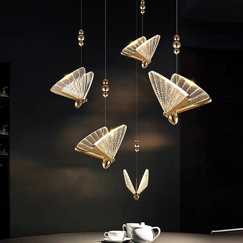 LumiWing - Moderner LED-Kronleuchter in Gold für Schlafzimmer und Wohnzimmer