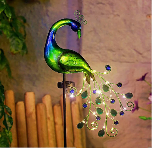 LumenPeacock - Solarbetriebene LED Pfau Gartenlampe für dekorative Außenbeleuchtung