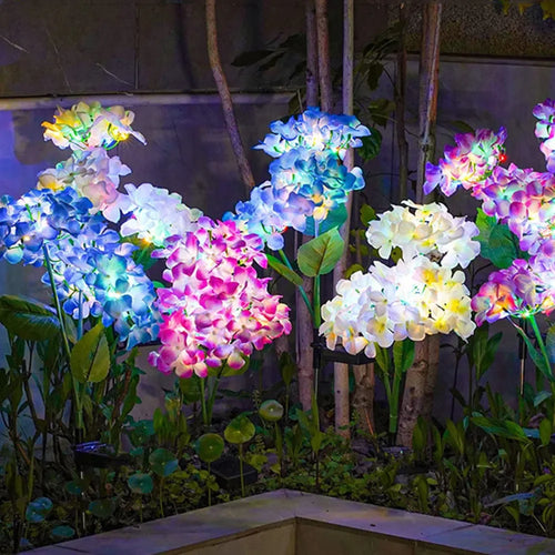 FloraLuxe - Dekorative Solarbetriebene LED Gartenlampe mit Hydrangea Blumen für außen