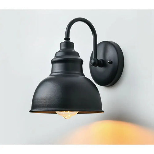 VintageLume - Retro Wandleuchte für draußen mit LED und elegantem Design