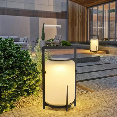 LumenTable - Solar LED Tischlampe für stilvolle Gartenbeleuchtung